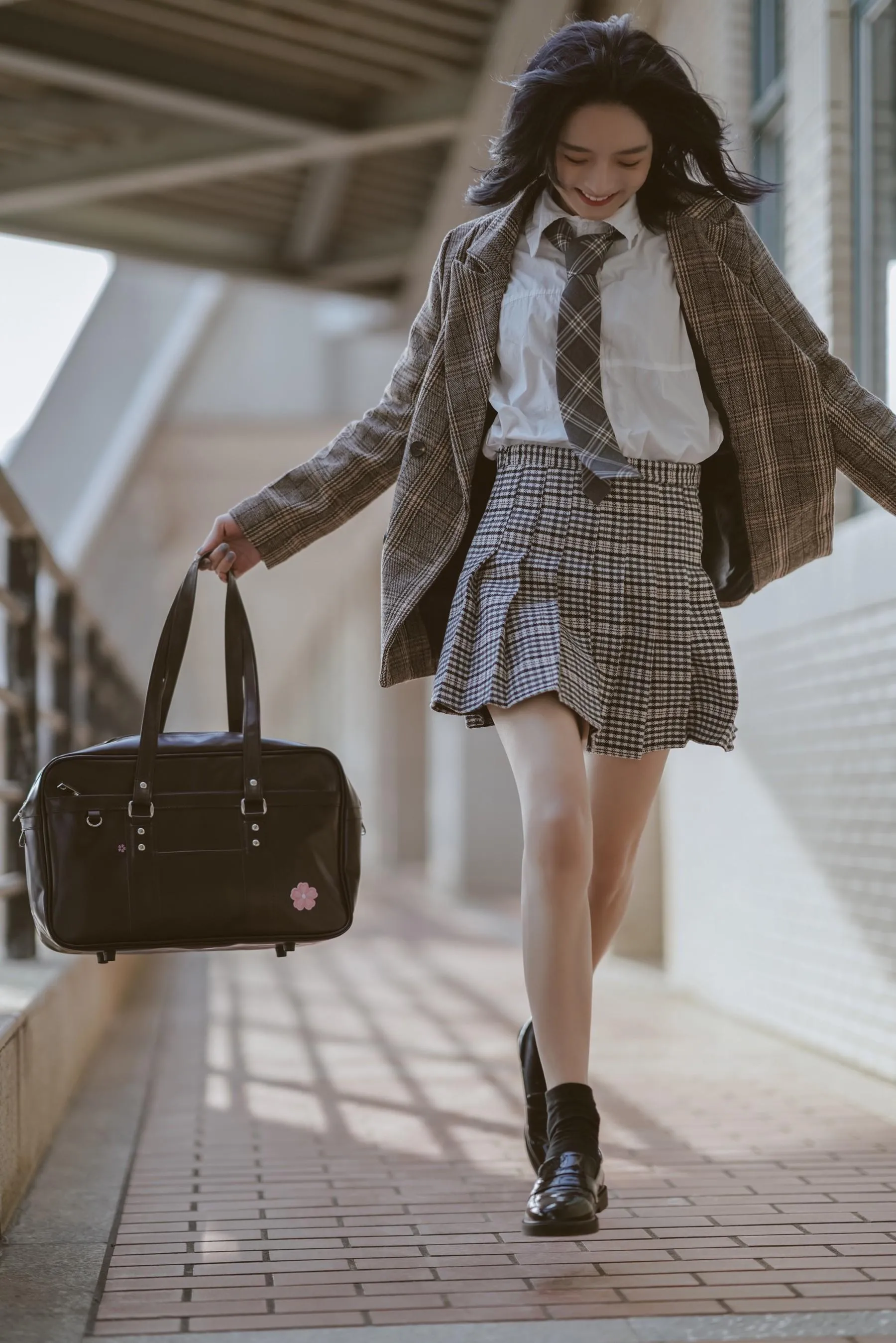 [艺图语] 2022.05.22 你的眼中明暗交杂一笑生花 Enndme [34P]插图5